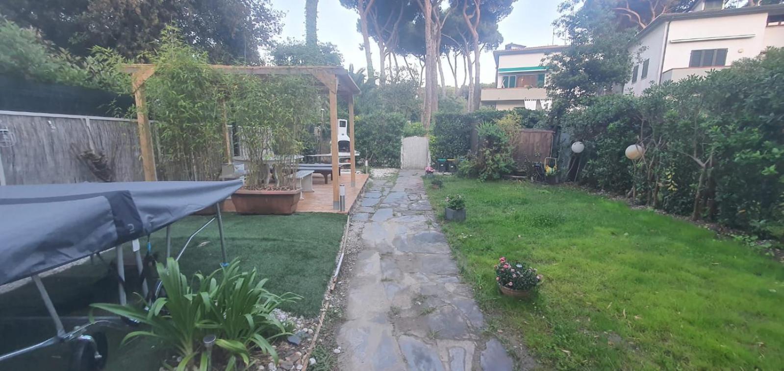 Domusauroom, Relax Nel Cuore Della Versilia - Pet Friendly Viareggio Exterior foto